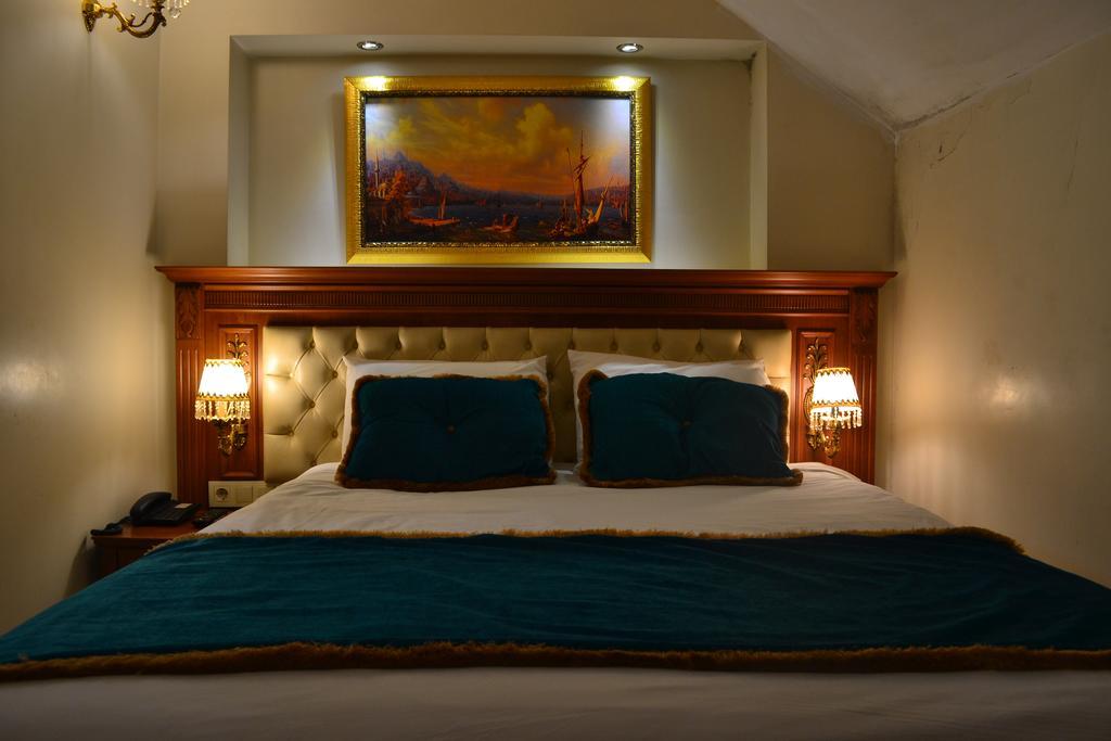 Blue Istanbul Suites Room photo